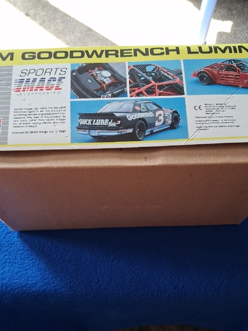 Lumina Racing Model Kit - Black - Picture 2 of 5